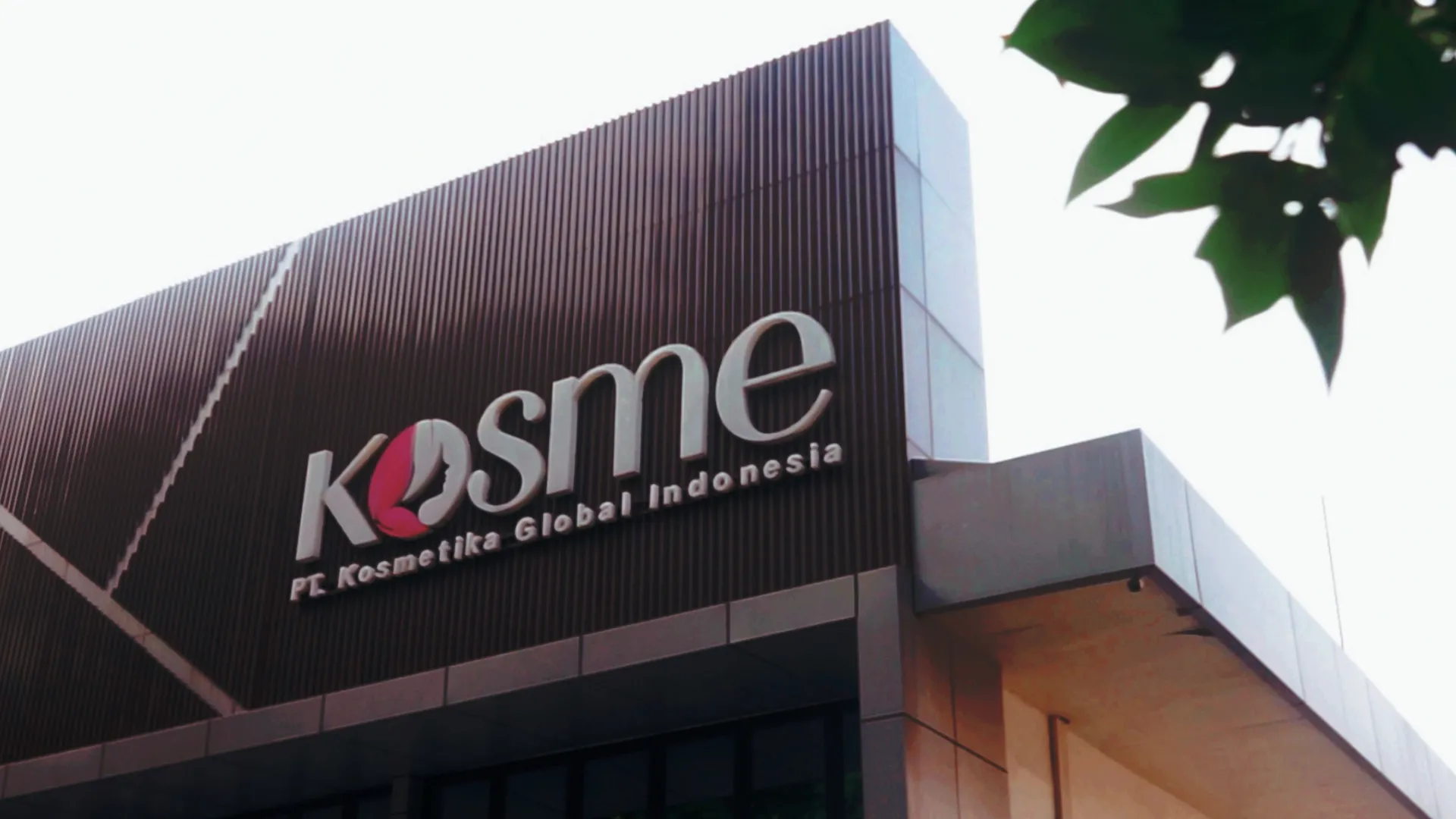 Jalin Komunikasi dengan Ratusan Brand, PT KOSME Pilih Message Blast