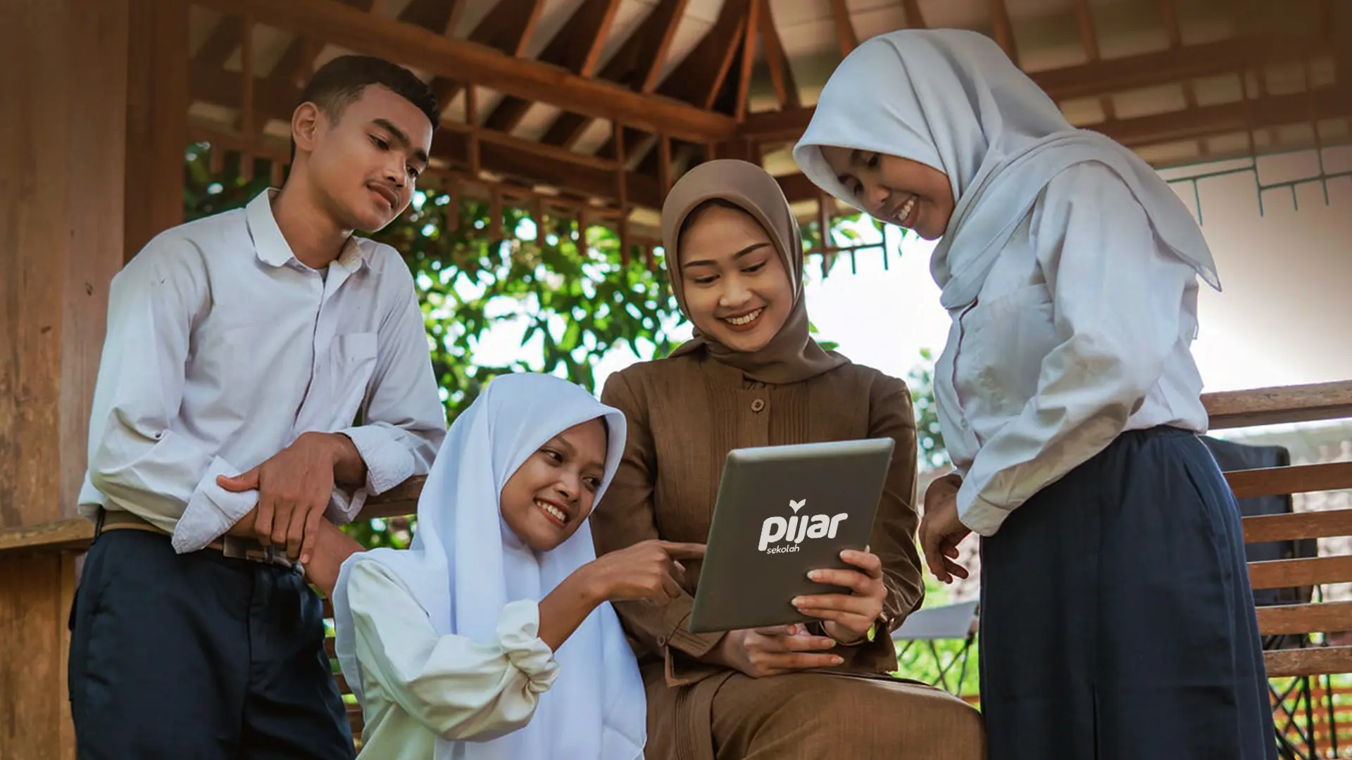 Jasa Iklan Meta Uzone.id Sukses Dongkrak Awareness Pijar Sekolah